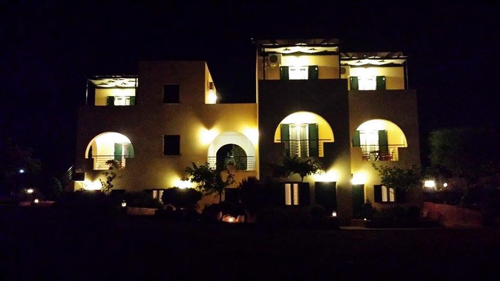 Giannikas Apartments Livadi  Exterior photo